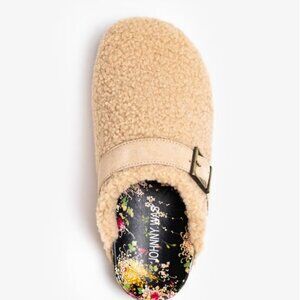 JOHNNY WAS Mono Sherpa Slip on- Color cream nwt